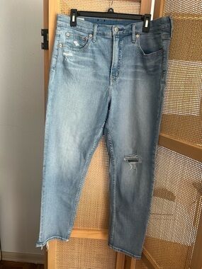 GAP High Rise Cigarette Jeans Light Wash Straight Leg Frayed Hem Size 16R”